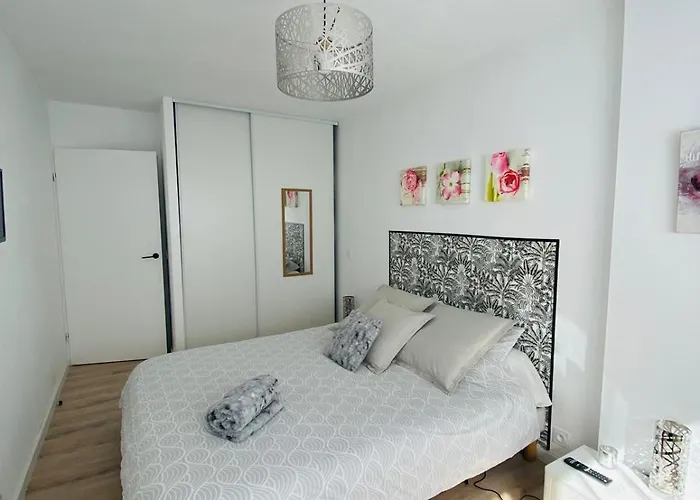 Hyper Centre T2 Parking Prive Lägenhet Biarritz
